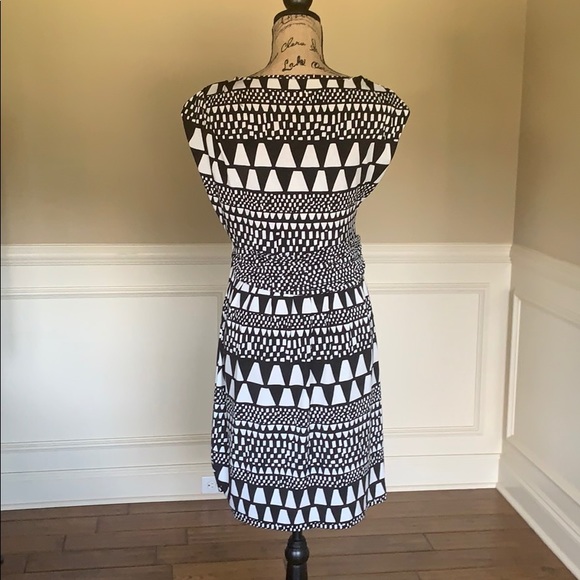 Vince Camuto Patterned Sleeveless Dress EEUC - Picture 5 of 8